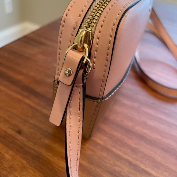 Kate Spade pink and gold crossbody - Picture 3 of 8